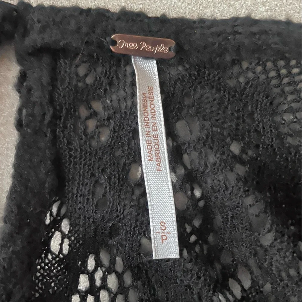 Free People Size Small Black Lace Sweater Dress Puff Sleeve Excellent‎ Condition